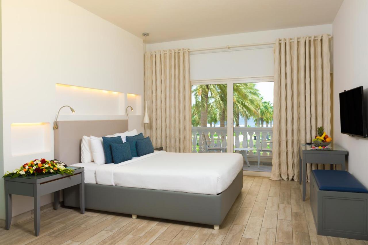 Sealine Beach, A Murwab Resort Mesaieed Luaran gambar A room at the hotel