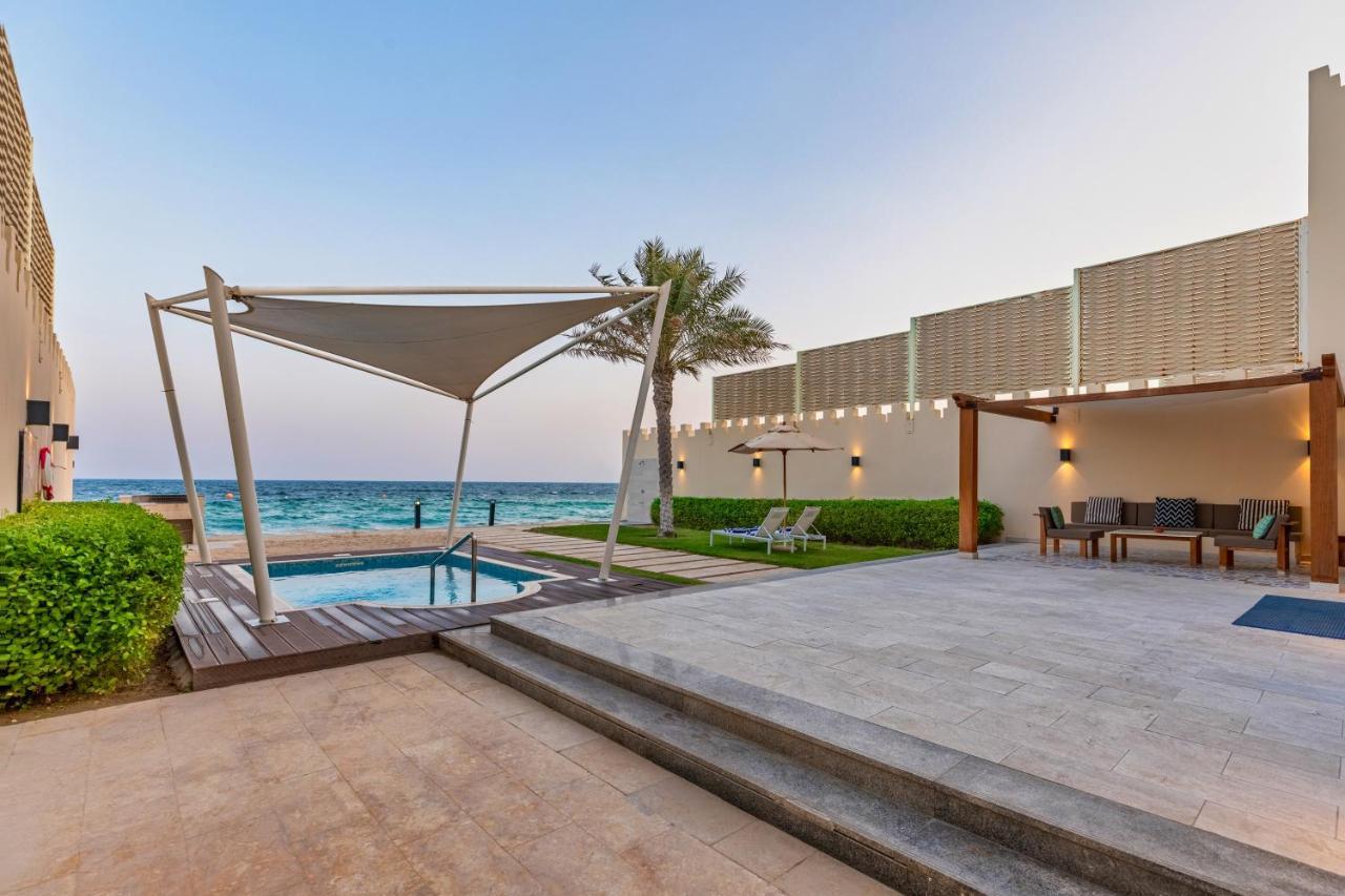 Sealine Beach, A Murwab Resort Mesaieed Luaran gambar The beach at the Ritz-Carlton, Ras Al Khaimah