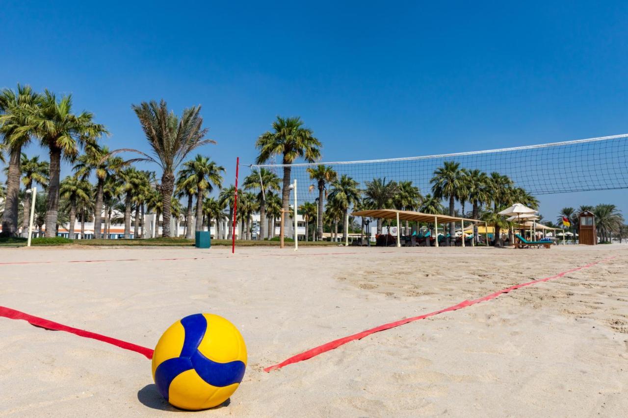 Sealine Beach, A Murwab Resort Mesaieed Luaran gambar A beach volleyball court