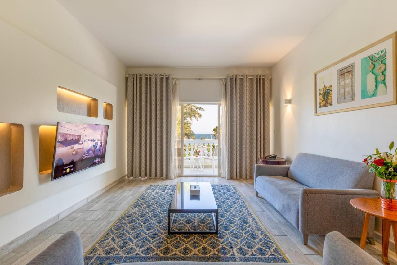Sealine Beach, A Murwab Resort Mesaieed Luaran gambar A suite at the hotel
